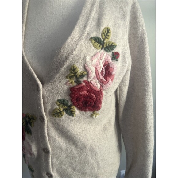 Garnet Hill Crewel Floral Embrodiered Cardigan 100% Wool Medium - Picture 4 of 7